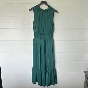 Elegant Green Sleeveless Dress